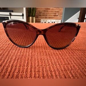 Michael Kors Tortoiseshell Cat-Eye Sunglasses - Classic Women’s Design